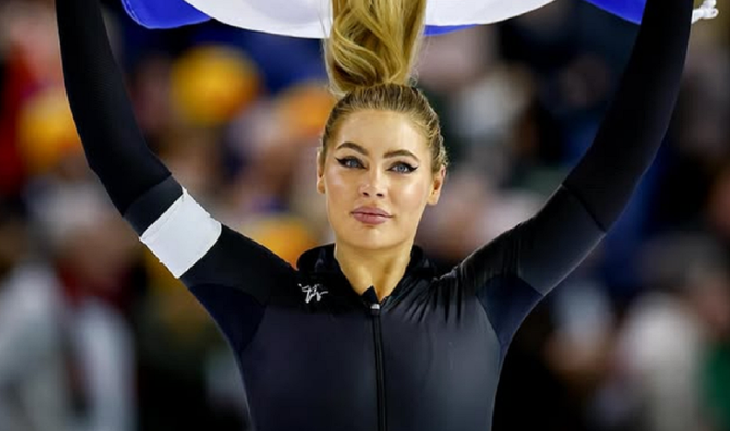 Найгарніша чемпіонка Олімпіади отримала розкішний подарунок від Джейка Пола за мільйон доларів (ВІДЕО)