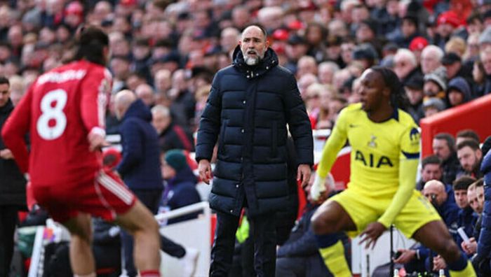 Ліверпуль осоромився в матчі з депресивним Тоттенхемом – пропустили на 90-й хвилині, шедевру Собослая не вистачило Ліверпуль осоромився в матчі з депресивним Тоттенхемом – пропустили на 90-й хвилині, шедевру Собослая не вистачило