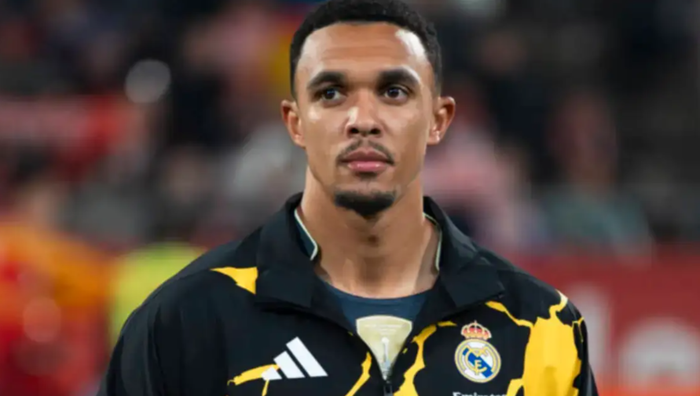 Зірка Реала на фоні провального сезону зазнав чергового удару – його залишила чарівна модель (ФОТО) Зірка Реала на фоні провального сезону зазнав чергового удару – його залишила чарівна модель (ФОТО)