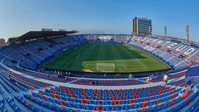 На стадионе сборной Украины полиция искала террористов – там "сине-желтые" будут принимать Швецию На стадионе сборной Украины полиция искала террористов – там "сине-желтые" будут принимать Швецию