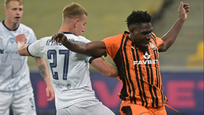 УПЛ охватил новый судейский скандал: Шахтеру назначили спорный пенальти – Калюжный возмущенно отреагировал УПЛ охватил новый судейский скандал: Шахтеру назначили спорный пенальти – Калюжный возмущенно отреагировал