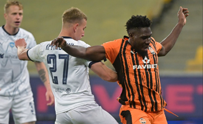 УПЛ охватил новый судейский скандал: Шахтеру назначили спорный пенальти – Калюжный возмущенно отреагировал