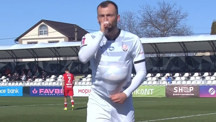 Кривбасс в волевом стиле победил Зарю и подкрался к Динамо – голепад на старте, травма топ-легионера Кривбасс в волевом стиле победил Зарю и подкрался к Динамо – голепад на старте, травма топ-легионера