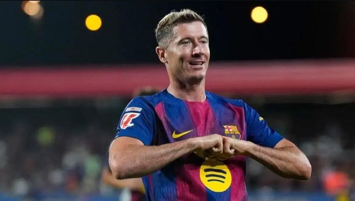 Левандовски благодаря разгрому Ньюкасла в ЛЧ побил рекорд Месси –Пострадали Динамо и Шахтер Левандовски благодаря разгрому Ньюкасла в ЛЧ побил рекорд Месси –Пострадали Динамо и Шахтер