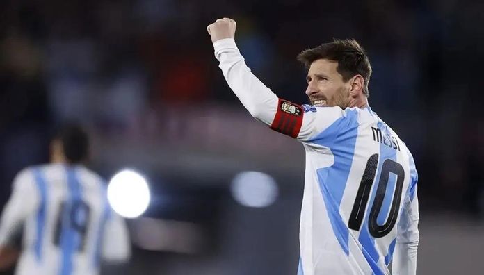 Лапорта зробив сенсаційну заяву про повернення Мессі в Барселону: "Двері для нього відчинені"