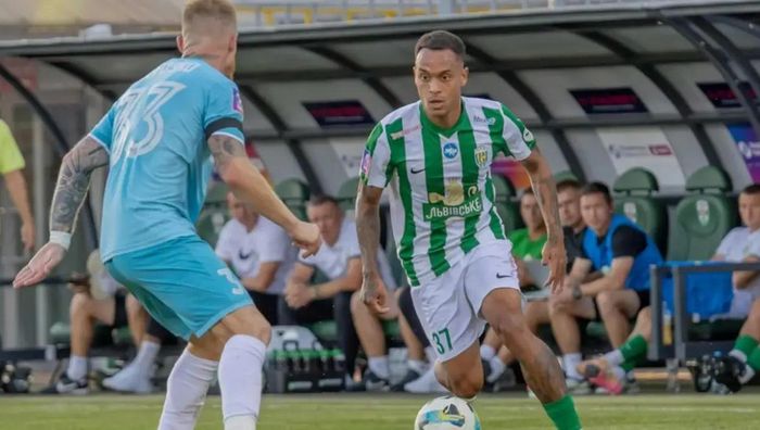 Неймовірний сейв головою і відібраний гол сина легенди Динамо у відеоогляді матчу Карпати – Кудрівка – 1:1 Неймовірний сейв головою і відібраний гол сина легенди Динамо у відеоогляді матчу Карпати – Кудрівка – 1:1