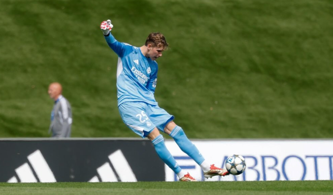 Воротар збірної України підтримує конкурента Луніна і пояснив, чому перейшов у Реал