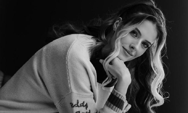 Магучіх перед ЧС знялася у вогняній фотосесії – вона надихнула на колекцію суперпопулярний бренд (ФОТО)