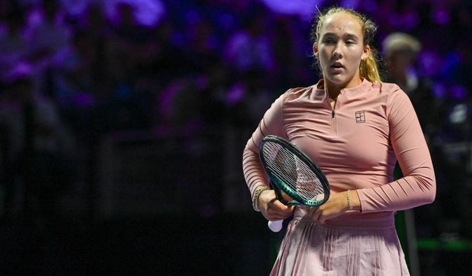 Росіянка-скандалістка оформила камбек після 1:4 і стала першою півфіналісткою тисячника в Мадриді