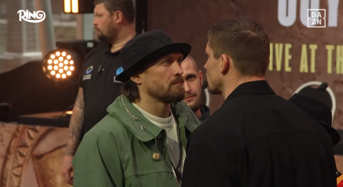 Усик і Верховен провели напружену битву поглядів – відео першої зустрічі боксерів