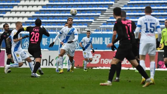  Динамо без Пономаренко проиграло Металлисту 1925 – упоминание о Луческу, гол Антюха и очередная неудача Костюка