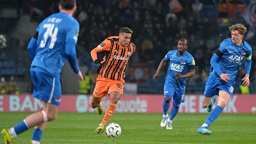 Шахтар на очах Ахметова знищив АЗ, вшанував Луческу і зробив заявку на півфінал ЛК – страшна травма, шедевр Педрінью