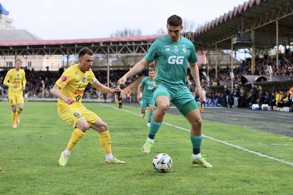 Динамо скандально победило Буковину и стало первым финалистом Кубка Украины – дубль Пономаренко, игрока забрала скорая