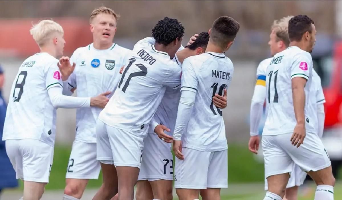 ЮКСА победила Прикарпатье