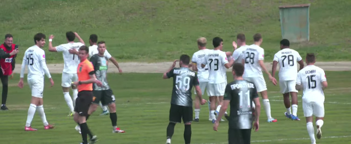 Трагедія на матчі Першої ліги: екс-легіонер клубу УПЛ втратив свідомість на полі, Кобін втретє програв