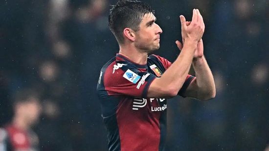 Шедевр Маліновського і 2 червоні у відеоогляді матчу Дженоа – Сассуоло – 2:1