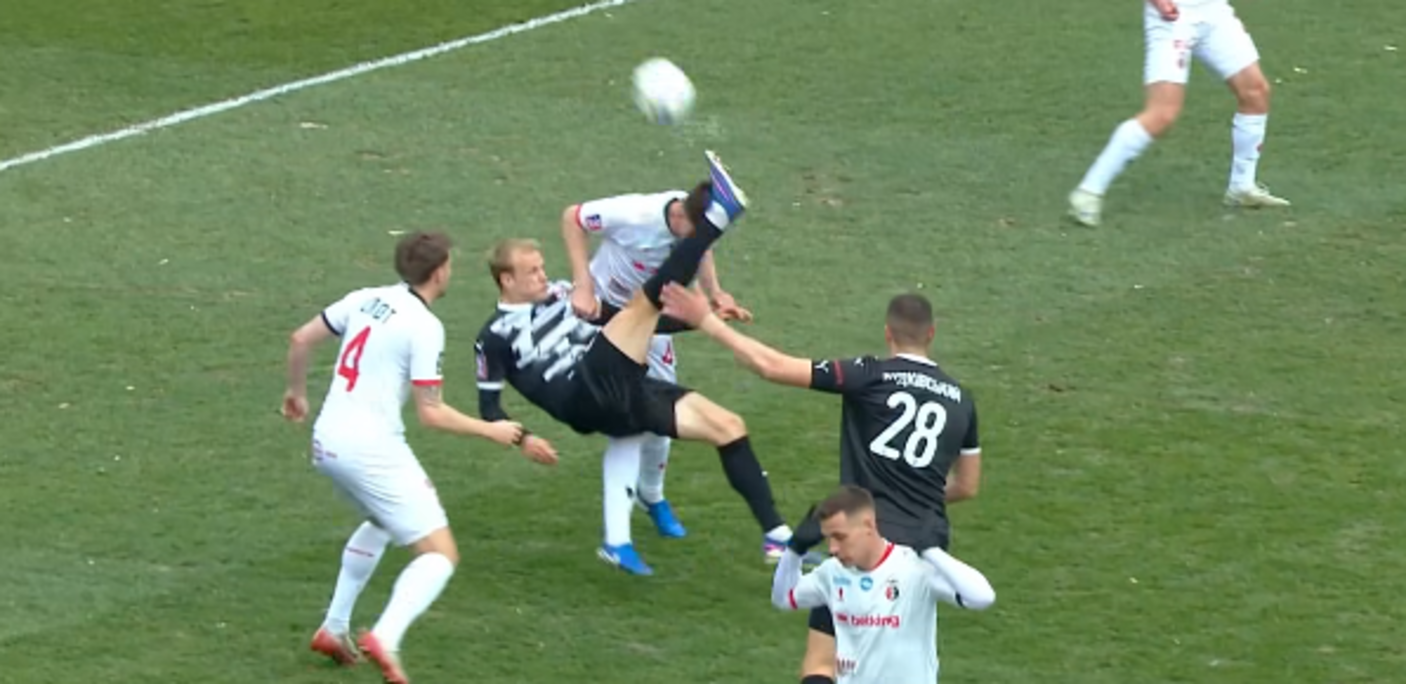 Гол Слесаря / Скриншот