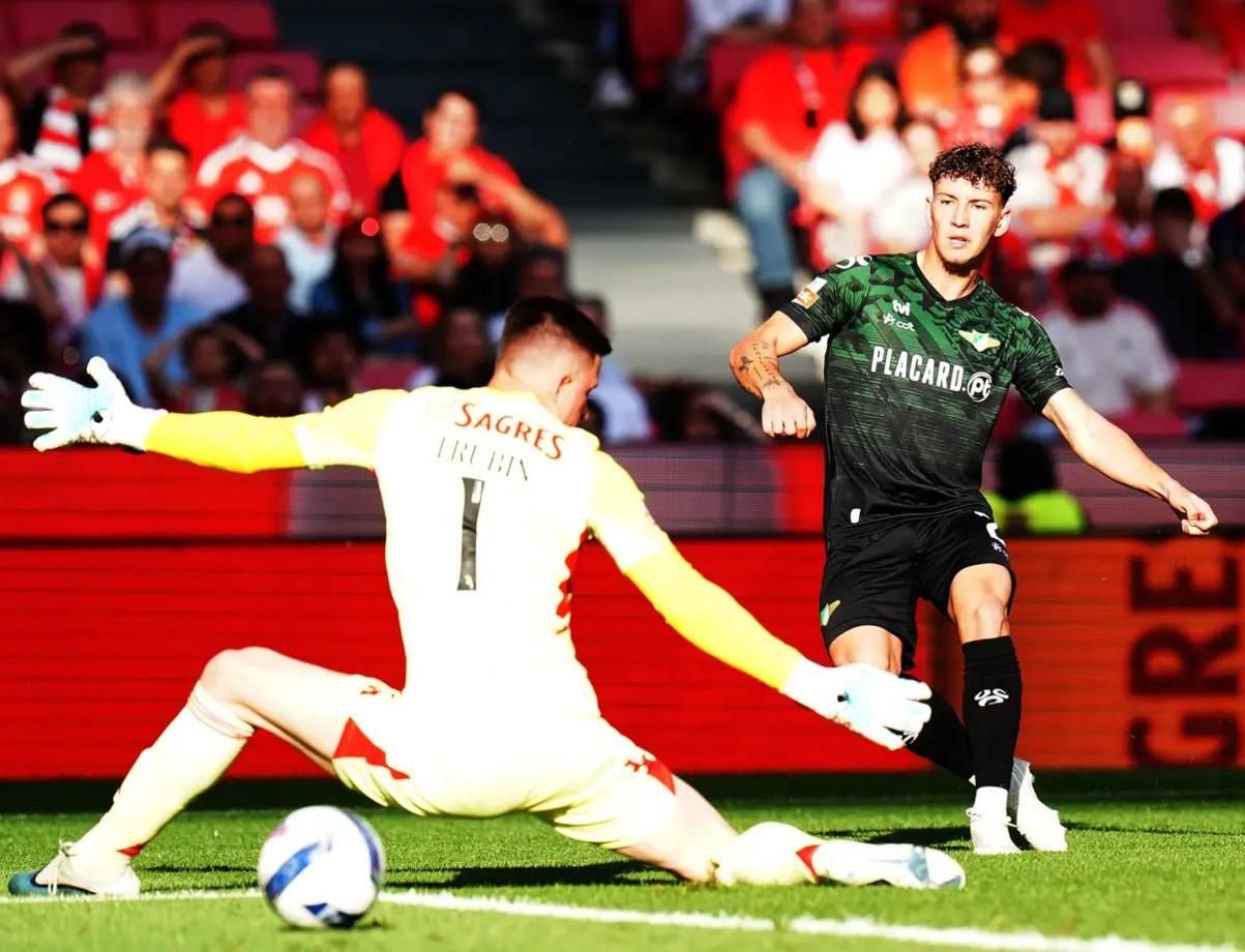 Трубін у матчі Бенфіка – Морейренсе / Фото Getty Images