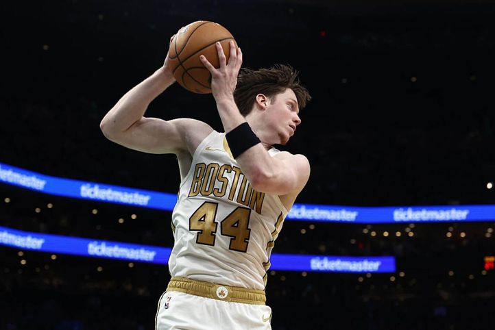 Українець набрав перші очки в плей-офф НБА і за крок від виходу далі, Леброн провалився у фатальному матчі