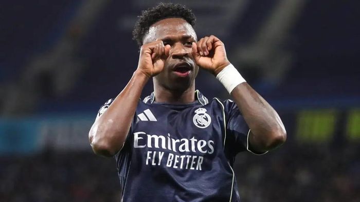 Вінісіус запропонував супервідомій моделі вечір з продовженням – дівчина зізналася, що футбол став на заваді