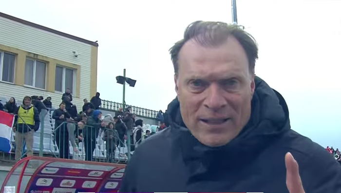 Суддівський скандал в УПЛ: ван Леувен російською мовою принизив арбітра після скасованого переможного голу Кривбаса Суддівський скандал в УПЛ: ван Леувен російською мовою принизив арбітра після скасованого переможного голу Кривбаса