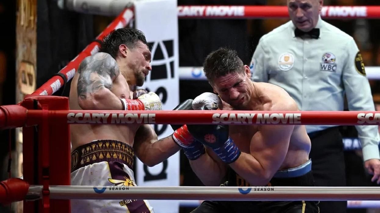 Олександр Усик переміг Ріко Верховена нокаутом / фото: Getty Images