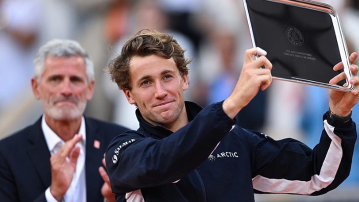 Экс-вторая ракетка мира разгромно проиграл на старте Уимблдона польскому андердогу