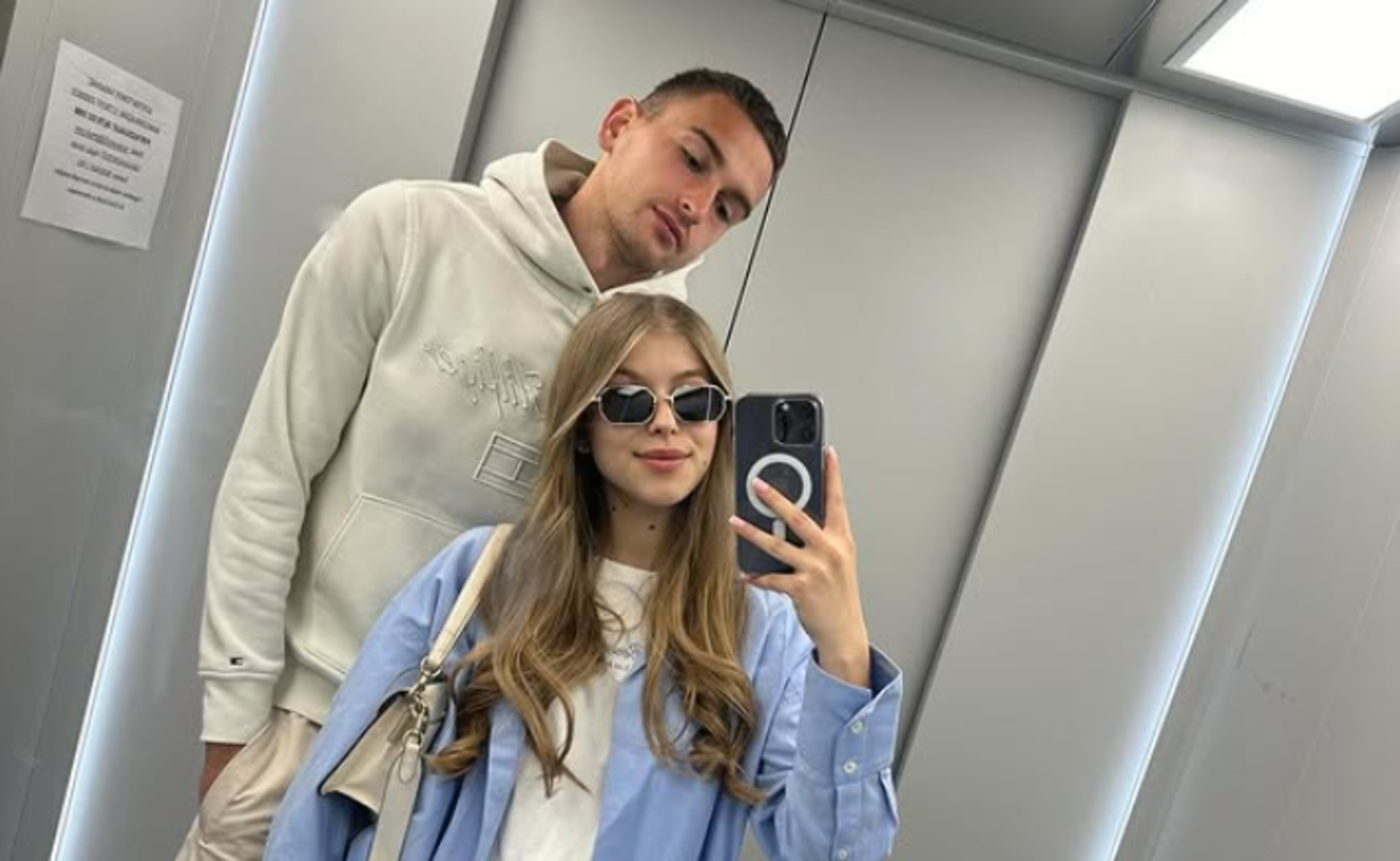 Романчук із коханою / Фото з соцмереж Романчук із коханою / Фото з соцмереж