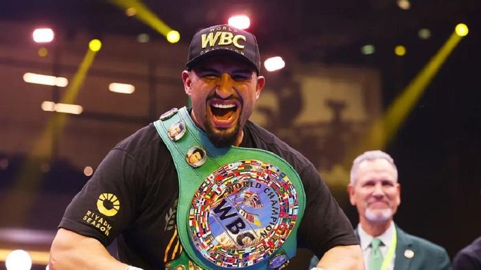 Кабаєл висунув ультиматум Усику щодо бою за титул WBC: "У нього є 30 днів, щоб погодитися"