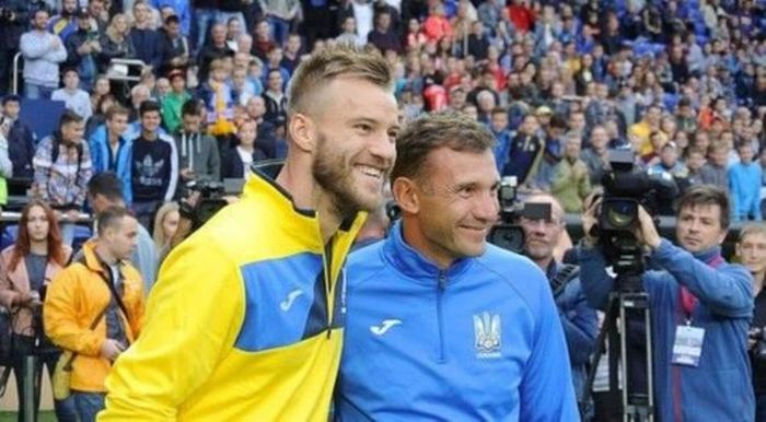 Ярмоленко потролив Шевченка на фоні своєї статистики і рекорду: "Є куди рости, Миколайович?"