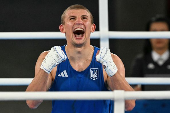 Хижняк нокаутував непереможного француза в другому раунді на великому шоу Джошуа (ВІДЕО)