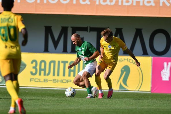 Карпати втратили перемогу проти Лівого Берега у 5-годинному матчі, але зберегли лідерство в УПЛ Карпати втратили перемогу проти Лівого Берега у 5-годинному матчі, але зберегли лідерство в УПЛ