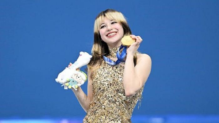 Сенсаційна олімпійська чемпіонка Ігор-2026 раптово поставила кар'єру на паузу в 21 рік Сенсаційна олімпійська чемпіонка Ігор-2026 раптово поставила кар'єру на паузу в 21 рік