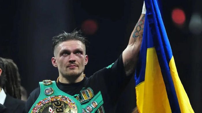 Усик отримав несподіване місце після повернення до рейтингу WBO у надважкій вазі