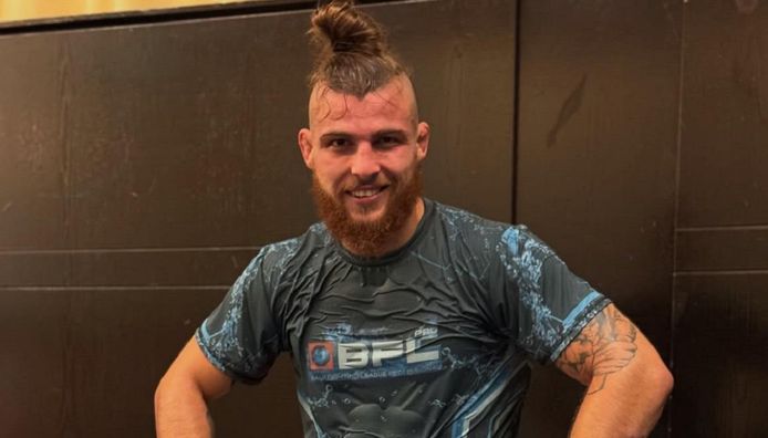 Донченко победил Сориано на турнире UFC в Париже – украинец привел фанатов в восторг ярким выступлением (ВИДЕО)