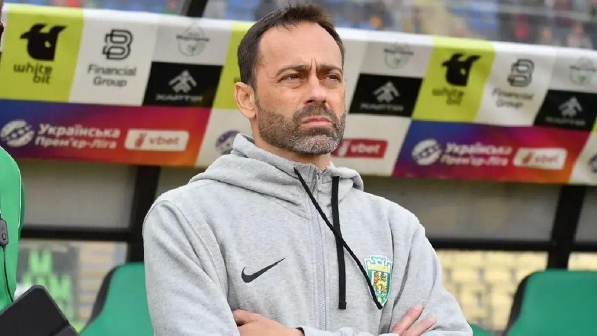Тренер Карпат прокомментировал красную Костенко: "Я подчеркиваю"