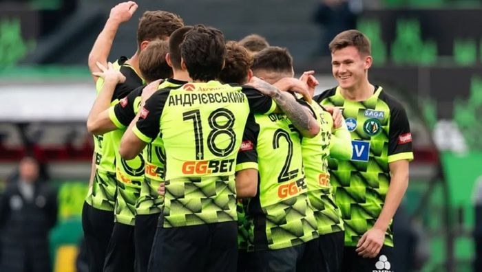 Гол Велетня п'ятою у відеоогляді матчу Полісся – Оболонь – 3:0 Гол Велетня п'ятою у відеоогляді матчу Полісся – Оболонь – 3:0